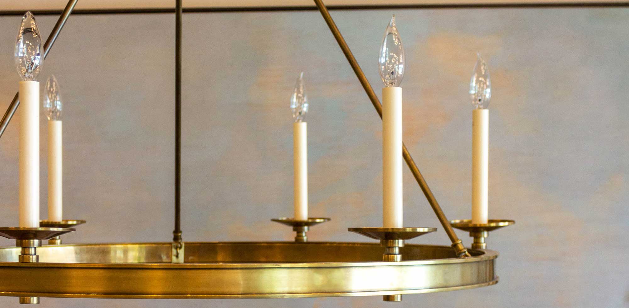 gold chandelier fall 2020 interior design trends