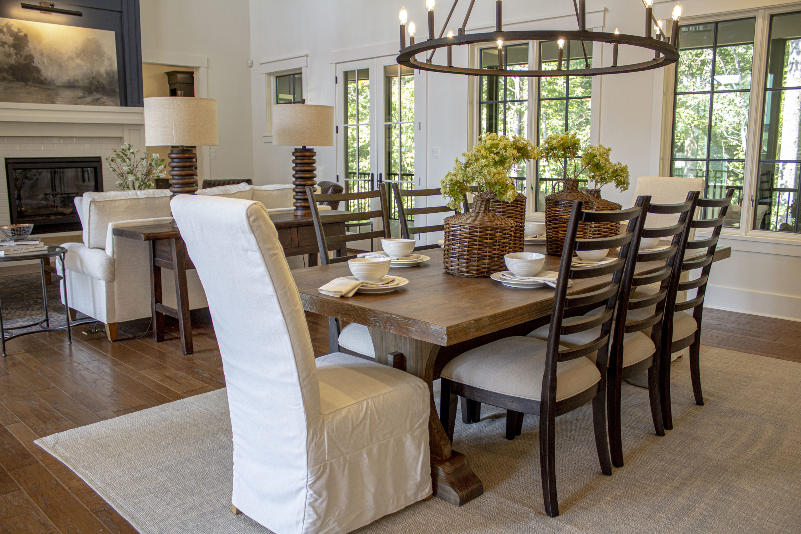 Rustic Dining Rooms: How to Achieve the Look